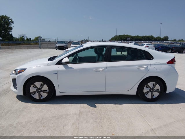 Продаж на аукціоні авто 2020 Hyundai Ioniq Hybrid Blue, vin: KMHC65LC2LU232980, номер лоту: 45943400