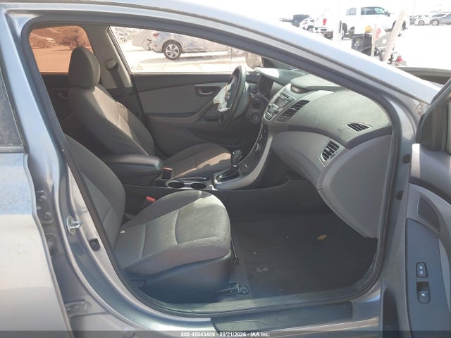 Продажа на аукционе авто 2015 Hyundai Elantra Se, vin: 5NPDH4AE1FH565574, номер лота: 45943489