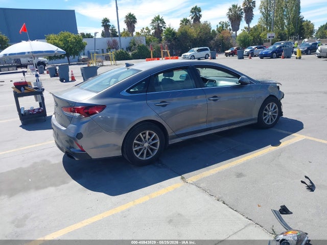Hyundai SONATA SE 2018 5NPE24AF7JH699478 Image 4