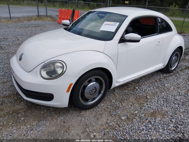 Volkswagen Beetle 2.5l 2014 3VWJP7AT4EM628159 Image 2