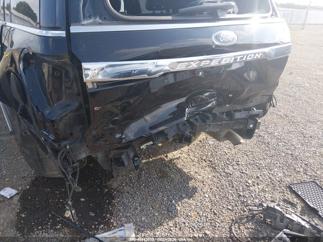 2018 Ford Expedition Limited მანქანა იყიდება აუქციონზე, vin: 1FMJU2AT3JEA38822, აუქციონის ნომერი: 45943539