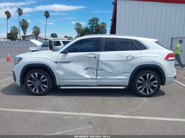 2021 Volkswagen Atlas Cross Sport 3.6l V6 Sel/3.6l V6 Sel R-line მანქანა იყიდება აუქციონზე, vin: 1V2SE2CAXMC212868, აუქციონის ნომერი: 45943615