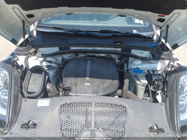 45943784 :رقم المزاد ، WP1AA2A57JLB05074 vin ، 2018 Porsche Macan مزاد بيع