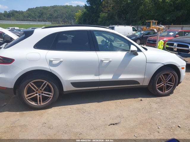 45943784 :رقم المزاد ، WP1AA2A57JLB05074 vin ، 2018 Porsche Macan مزاد بيع