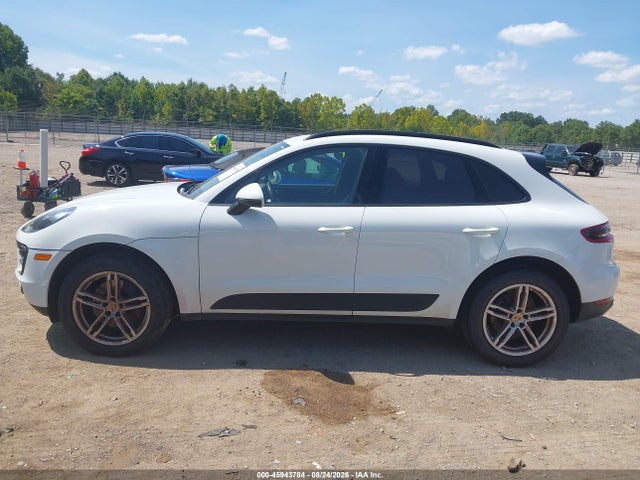 45943784 :رقم المزاد ، WP1AA2A57JLB05074 vin ، 2018 Porsche Macan مزاد بيع