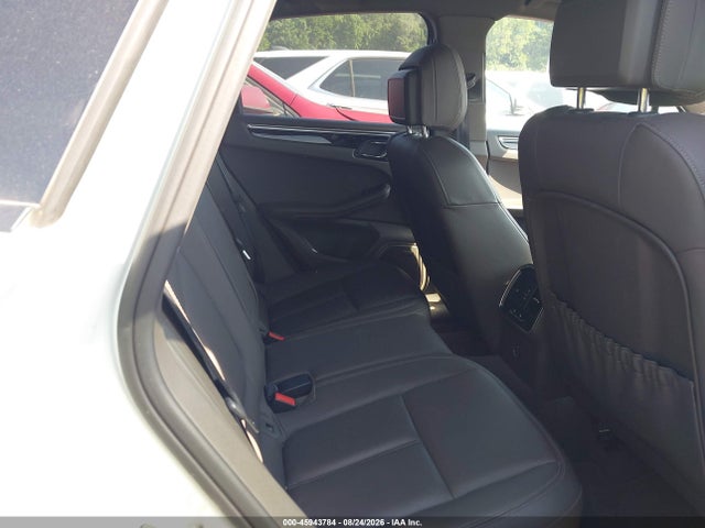 45943784 :رقم المزاد ، WP1AA2A57JLB05074 vin ، 2018 Porsche Macan مزاد بيع