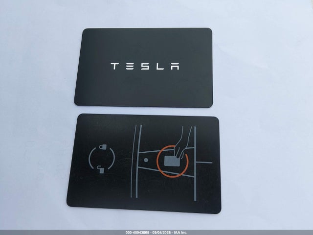 Tesla Model Y Long Range Dual Motor All-wheel Drive 2024 7SAYGDEE2RF177614 Image 11