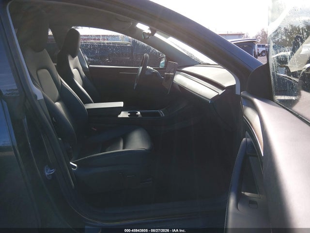Tesla Model Y Long Range Dual Motor All-wheel Drive 2024 7SAYGDEE2RF177614 Image 20
