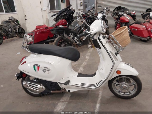 ZAPMD18G8R5100049 Vespa Primavera/sprint 150