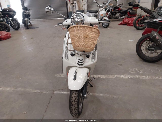ZAPMD18G8R5100049 Vespa Primavera/sprint 150