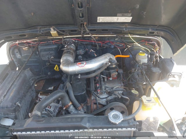 45943863 :رقم المزاد ، 1J4FA39S92P756363 vin ، 2002 Jeep Wrangler X مزاد بيع