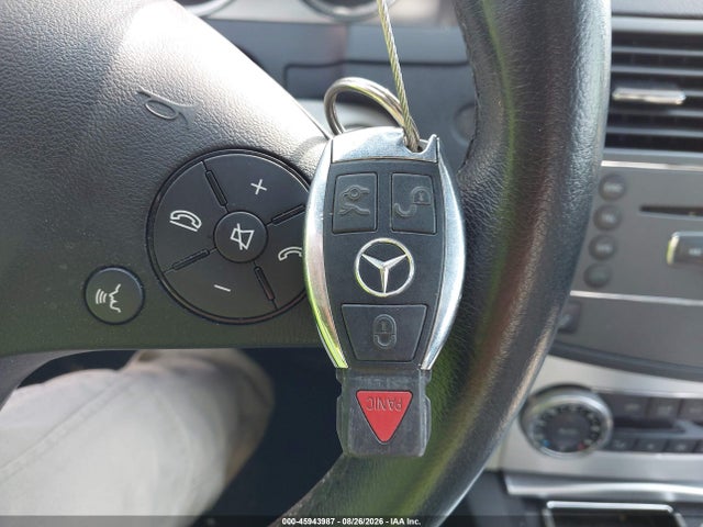 45943987 :رقم المزاد ، WDDGF5EB8AF380794 vin ، 2010 Mercedes-benz C 300 Luxury/sport مزاد بيع