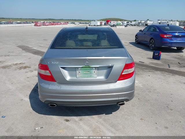 45943987 :رقم المزاد ، WDDGF5EB8AF380794 vin ، 2010 Mercedes-benz C 300 Luxury/sport مزاد بيع