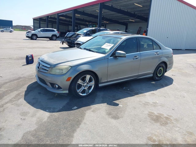 45943987 :رقم المزاد ، WDDGF5EB8AF380794 vin ، 2010 Mercedes-benz C 300 Luxury/sport مزاد بيع