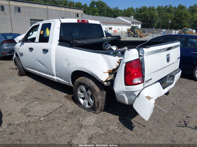 45944035 :رقم المزاد ، 1C6RR7FG0KS631713 vin ، 2019 Ram 1500 Classic Express  4x4 6'4 Box مزاد بيع