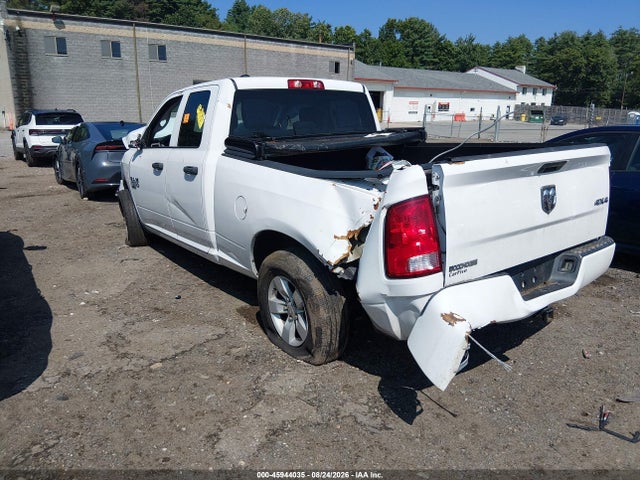 45944035 :رقم المزاد ، 1C6RR7FG0KS631713 vin ، 2019 Ram 1500 Classic Express  4x4 6'4 Box مزاد بيع