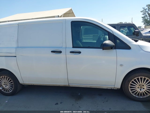 Mercedes-Benz Metris 2018 WD3PG2EA3J3414049 Image 13