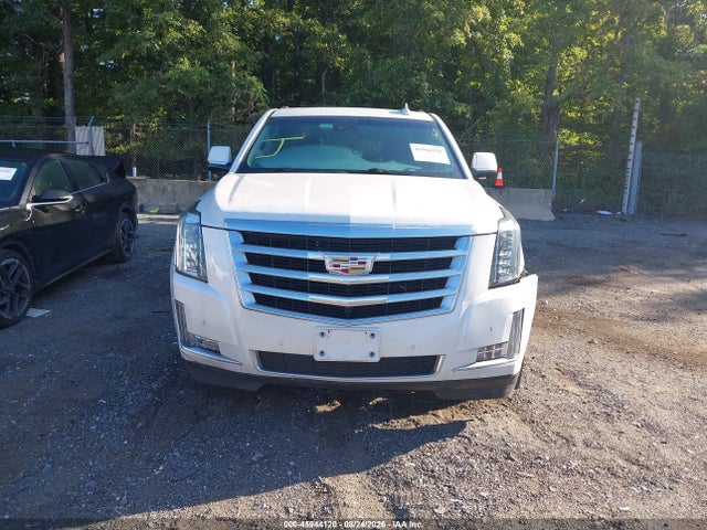 Продаж на аукціоні авто 2018 Cadillac Escalade Luxury, vin: 1GYS4BKJ0JR235827, номер лоту: 45944120