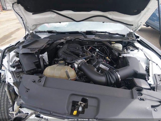 45944136 :رقم المزاد ، 1FATP8EM2G5329384 vin ، 2016 Ford Mustang V6 مزاد بيع