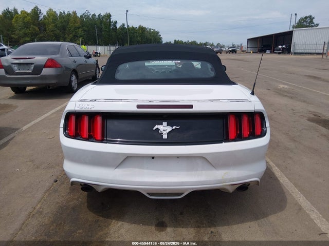 45944136 :رقم المزاد ، 1FATP8EM2G5329384 vin ، 2016 Ford Mustang V6 مزاد بيع