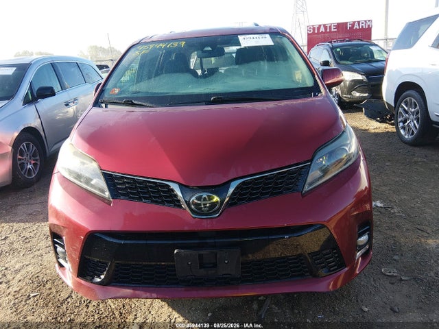 45944139 :رقم المزاد ، 5TDXZ3DC3JS912629 vin ، 2018 Toyota Sienna Se 8 Passenger مزاد بيع