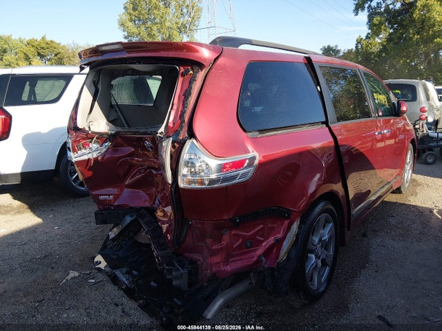 45944139 :رقم المزاد ، 5TDXZ3DC3JS912629 vin ، 2018 Toyota Sienna Se 8 Passenger مزاد بيع
