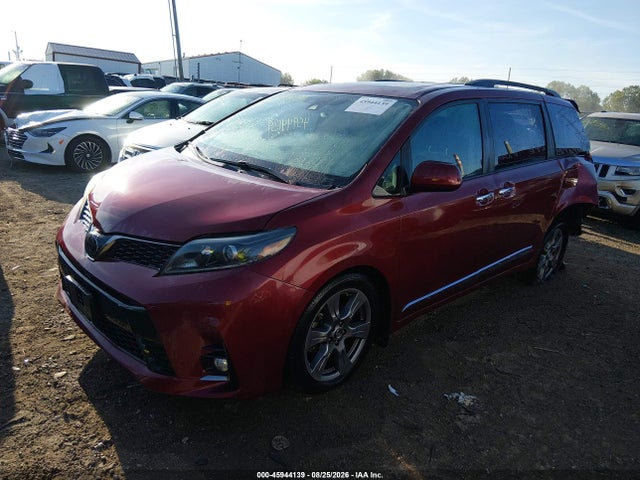 45944139 :رقم المزاد ، 5TDXZ3DC3JS912629 vin ، 2018 Toyota Sienna Se 8 Passenger مزاد بيع