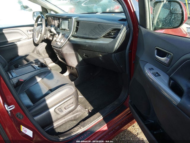 45944139 :رقم المزاد ، 5TDXZ3DC3JS912629 vin ، 2018 Toyota Sienna Se 8 Passenger مزاد بيع