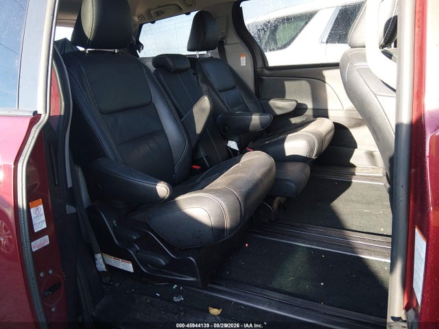 45944139 :رقم المزاد ، 5TDXZ3DC3JS912629 vin ، 2018 Toyota Sienna Se 8 Passenger مزاد بيع