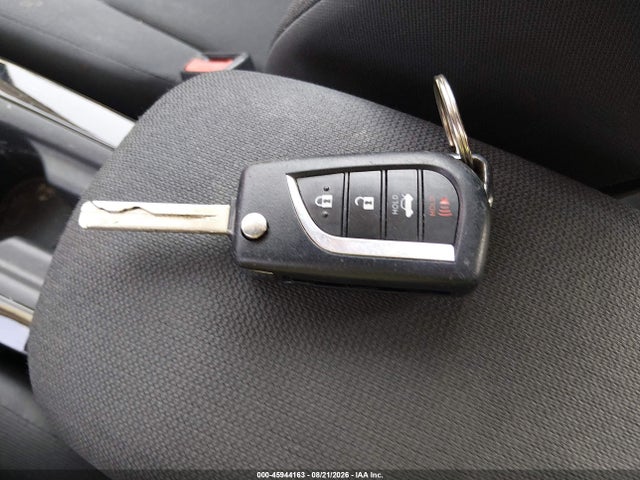 2021 Toyota Corolla Le მანქანა იყიდება აუქციონზე, vin: 5YFEPMAE8MP241125, აუქციონის ნომერი: 45944163
