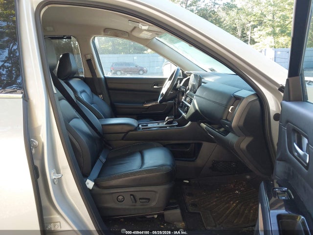 45944180 :رقم المزاد ، 5N1DR3CC8SC268516 vin ، 2025 Nissan Pathfinder Sl 4wd مزاد بيع
