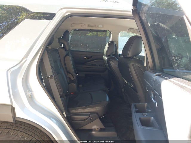 45944180 :رقم المزاد ، 5N1DR3CC8SC268516 vin ، 2025 Nissan Pathfinder Sl 4wd مزاد بيع