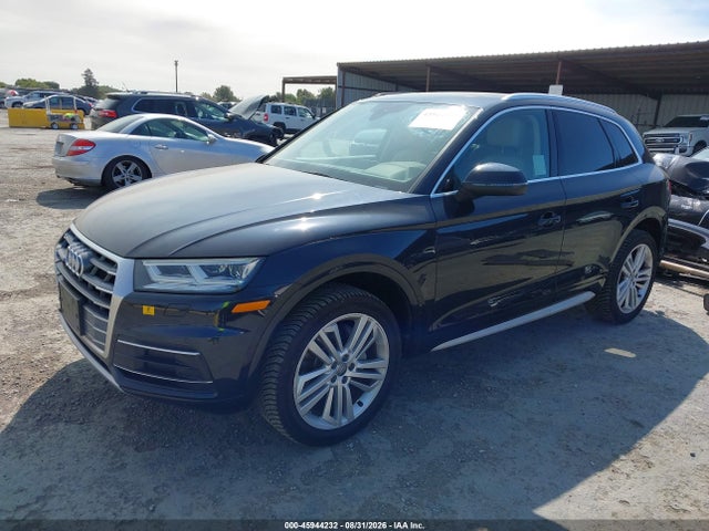 Audi Q5 45 Premium 2019 WA1BNAFY4K2031315 Image 2