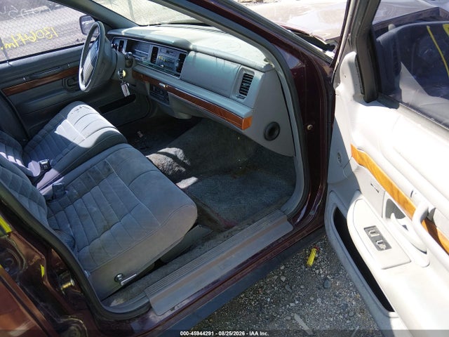 45944291 :رقم المزاد ، 2MELM74W2RX640541 vin ، 1994 Mercury Grand Marquis Gs مزاد بيع