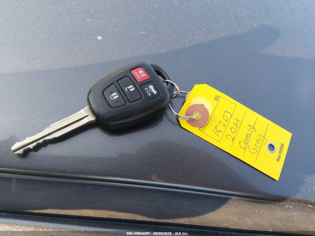 2014 Toyota Camry Le მანქანა იყიდება აუქციონზე, vin: 4T1BF1FK2EU386289, აუქციონის ნომერი: 45944297