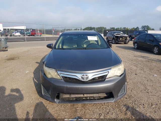 2014 Toyota Camry Le მანქანა იყიდება აუქციონზე, vin: 4T1BF1FK2EU386289, აუქციონის ნომერი: 45944297