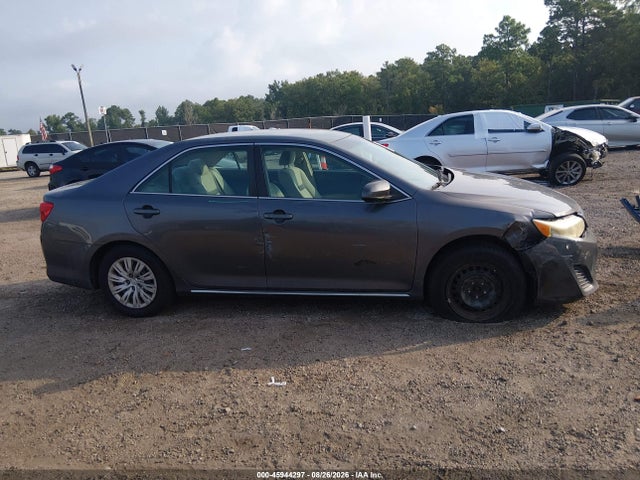2014 Toyota Camry Le მანქანა იყიდება აუქციონზე, vin: 4T1BF1FK2EU386289, აუქციონის ნომერი: 45944297