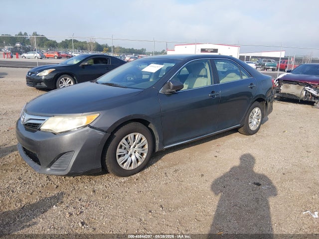 2014 Toyota Camry Le მანქანა იყიდება აუქციონზე, vin: 4T1BF1FK2EU386289, აუქციონის ნომერი: 45944297