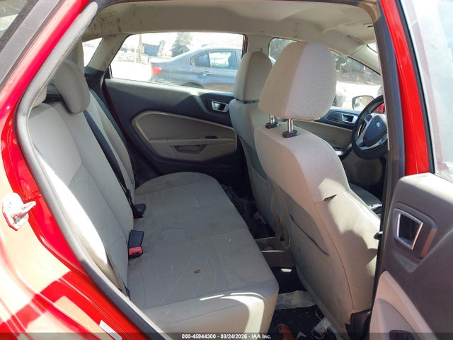 3FADP4BJ9FM195859 Ford FIESTA SE