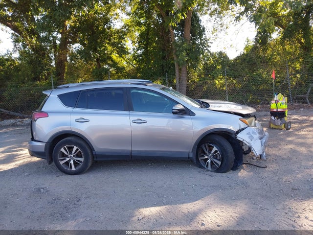 Продаж на аукціоні авто 2018 Toyota Rav4 Xle, vin: 2T3RFREV6JW737053, номер лоту: 45944325