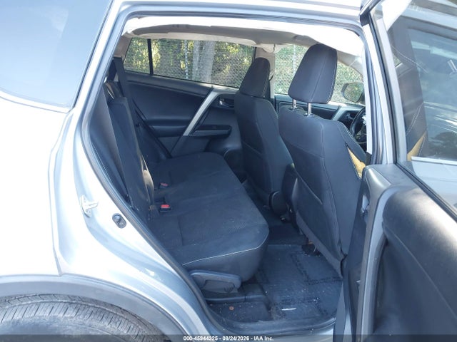 Продаж на аукціоні авто 2018 Toyota Rav4 Xle, vin: 2T3RFREV6JW737053, номер лоту: 45944325