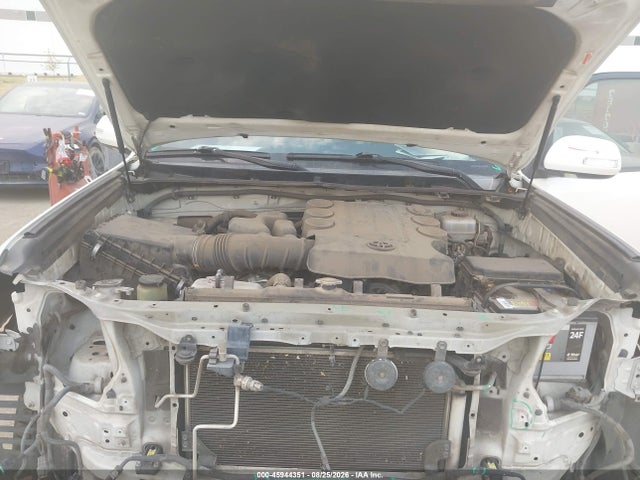 2010 Toyota 4runner Limited V6 მანქანა იყიდება აუქციონზე, vin: JTEZU5JR5A5002347, აუქციონის ნომერი: 45944351