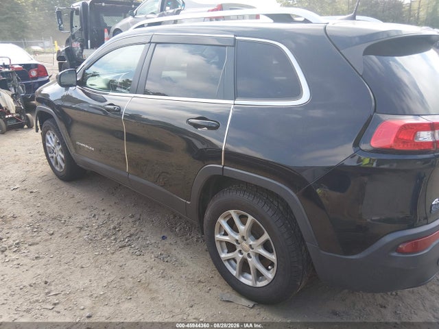 45944360 :رقم المزاد ، 1C4PJMCS1HW544578 vin ، 2017 Jeep Cherokee Latitude مزاد بيع