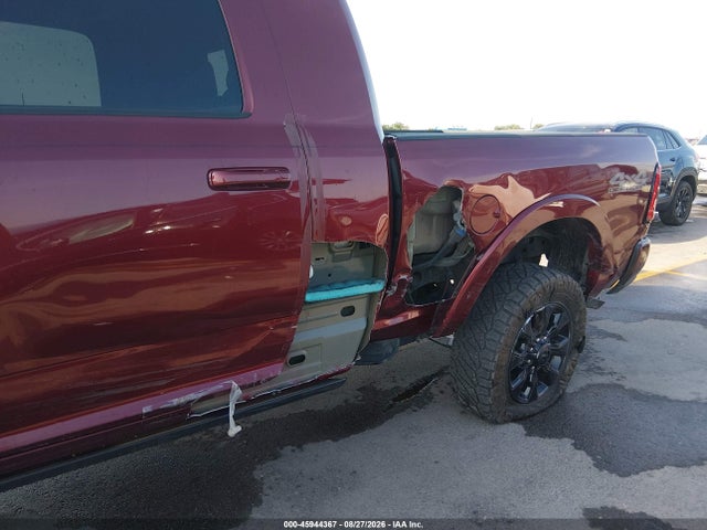 3C6UR5TL7NG145749 RAM 2500 Limited 4x4 6&#039;4 Box