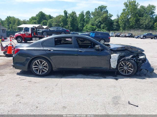 Продаж на аукціоні авто 2013 Bmw 750i, vin: WBAYA8C58DD227826, номер лоту: 45944371