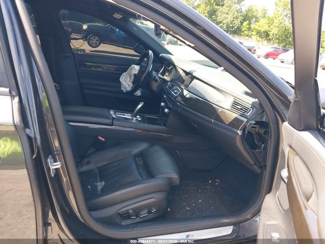 Продаж на аукціоні авто 2013 Bmw 750i, vin: WBAYA8C58DD227826, номер лоту: 45944371