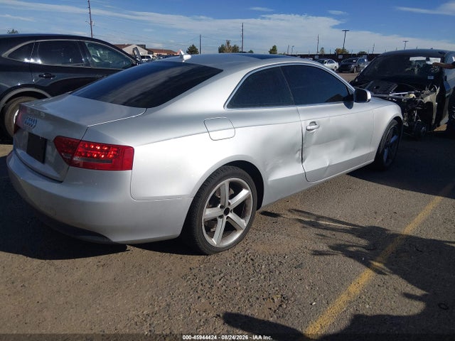 2010 Audi A5 2.0t Premium მანქანა იყიდება აუქციონზე, vin: WAULFAFR4AA009025, აუქციონის ნომერი: 45944424