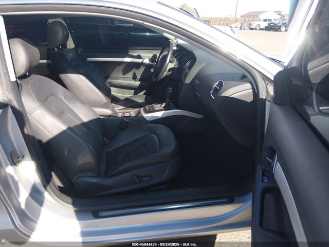2010 Audi A5 2.0t Premium მანქანა იყიდება აუქციონზე, vin: WAULFAFR4AA009025, აუქციონის ნომერი: 45944424
