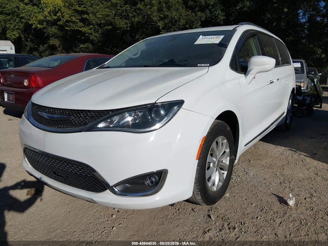 45944530 :رقم المزاد ، 2C4RC1BG7KR593024 vin ، 2019 Chrysler Pacifica Touring L مزاد بيع