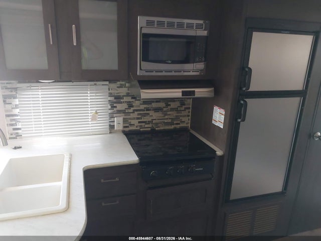 Forest River Salem Cruise Lite 2018 4X4TSMB21J7416543 Image 14